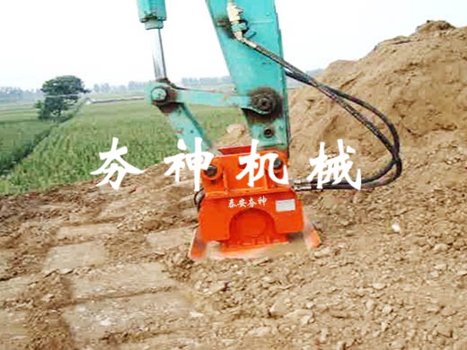VC-S系列液壓振動夯實(shí)機(jī)施工案例